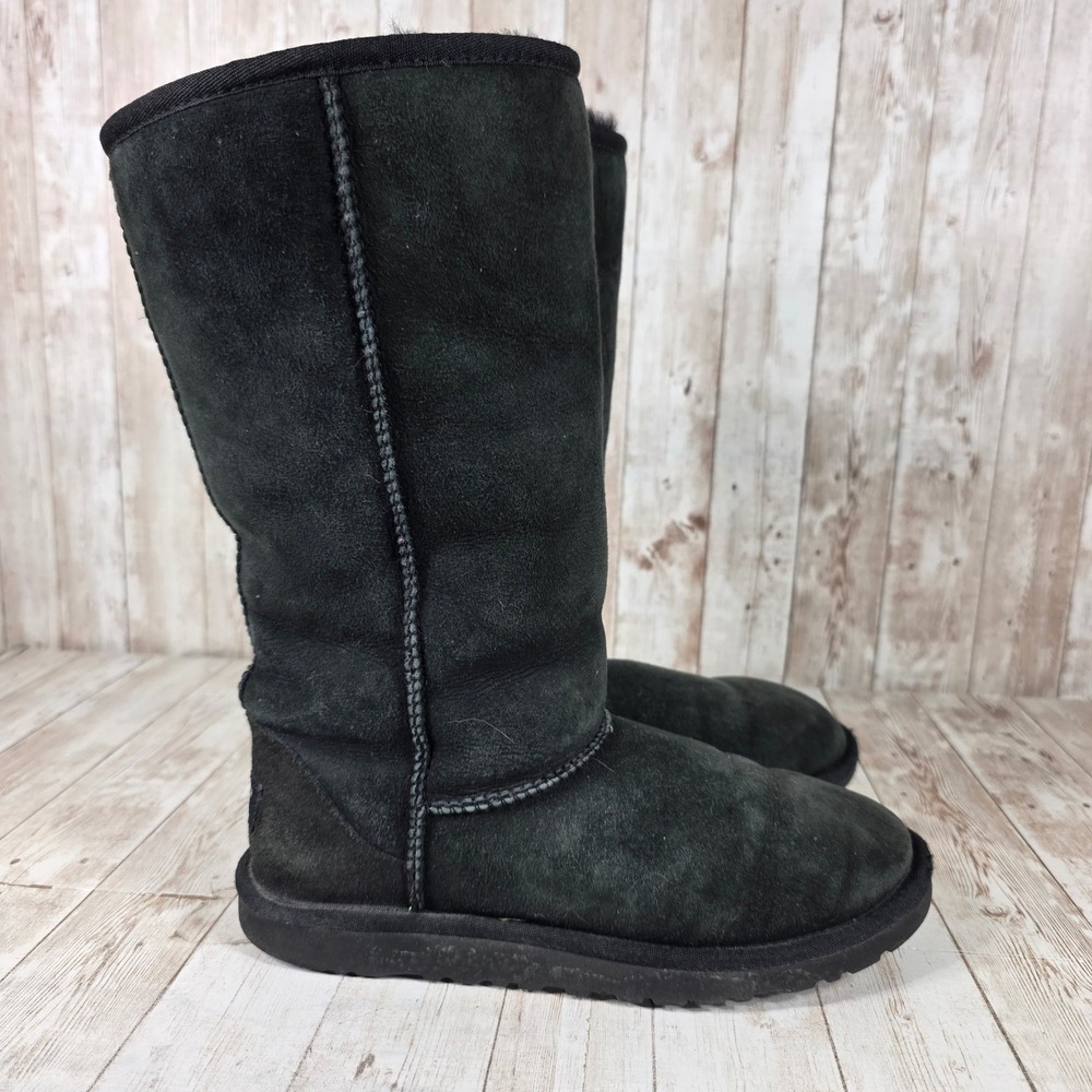 UGG Australia Tall Boots‎ Black Suede Sheepskin Lined Women's Size 6